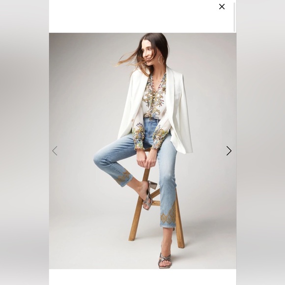 White House Black Market Denim - White House Black Market crop jeans with beaded gold  size 14 EUC